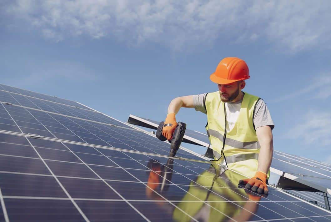 Powering the Future: Unveiling the World of Solar Energy Contractors